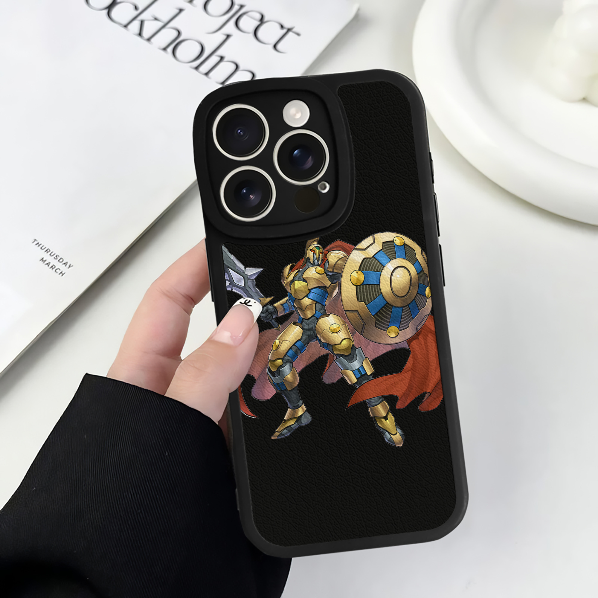 （画像用） 遊☆戯☆王 Yu-Gi-Oh! 【iPhone 16シリーズ対応】シリコンスマホケース（レザー調） 材質：シリコン